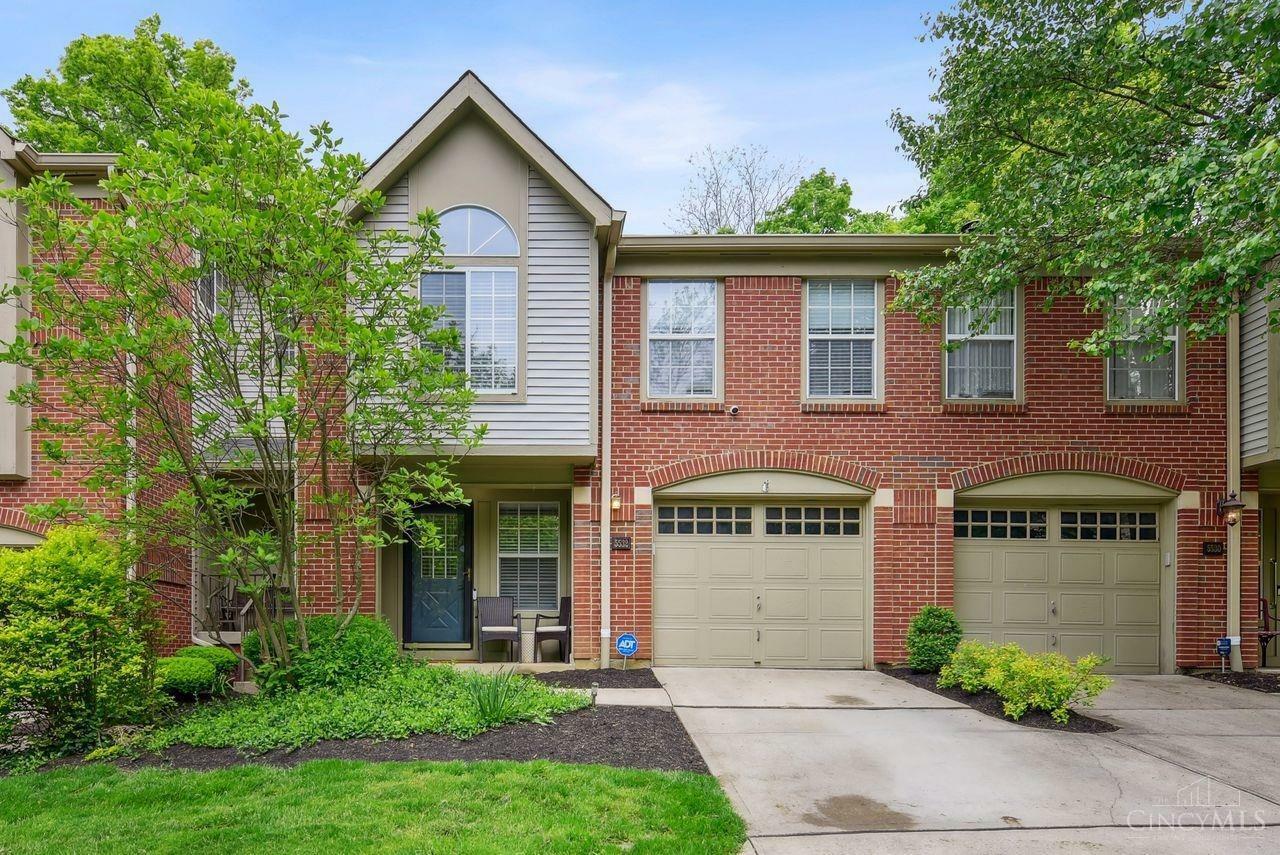Property Photo: 5532 Regimental Place OH 45239