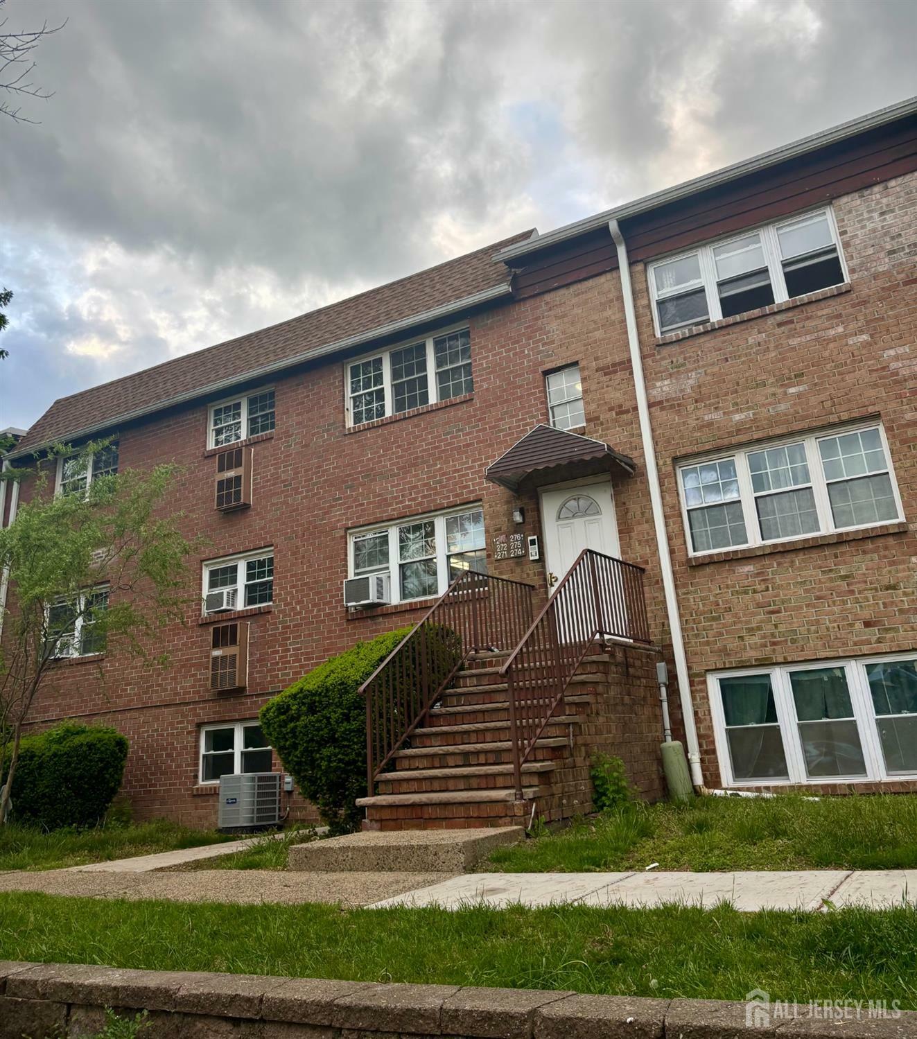 273 College Drive  Edison NJ 08817 photo