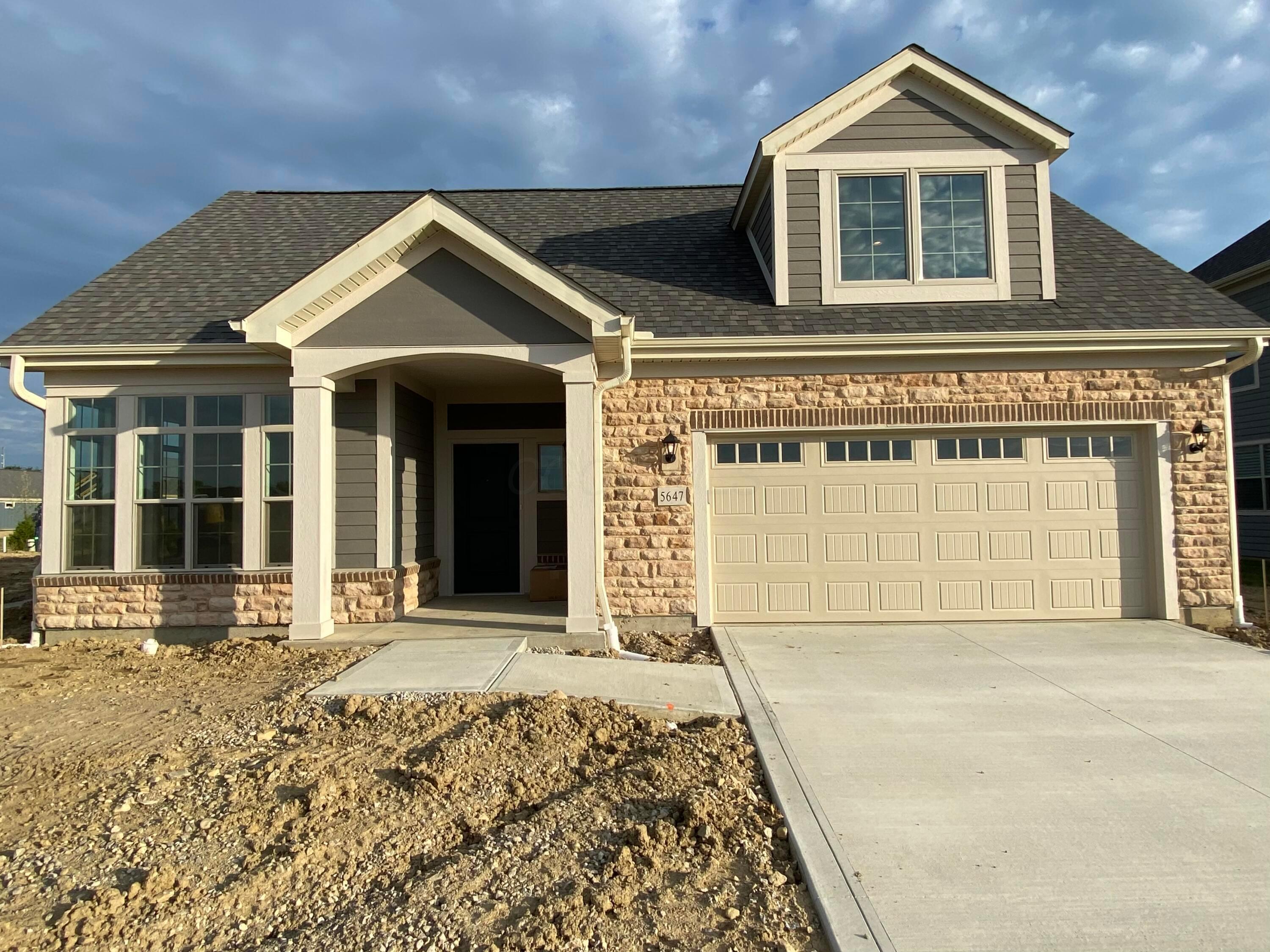 5647 Embassy Drive  Hilliard OH 43026 photo