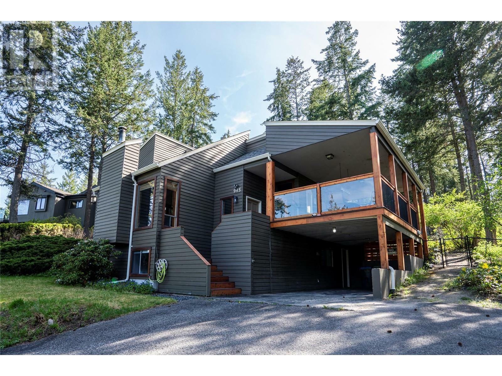 Property Photo: 945 Lloyd Jones Drive BC V1Z 2X9