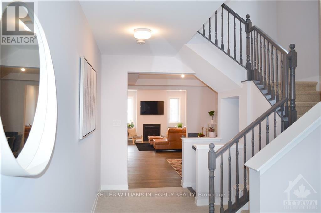 Photo de la propriété:  331 Crossway Terrace  ON K2S 2Z3 