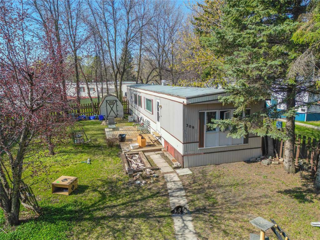 Property Photo: 309 Brentwood Village MB R7B 4B7