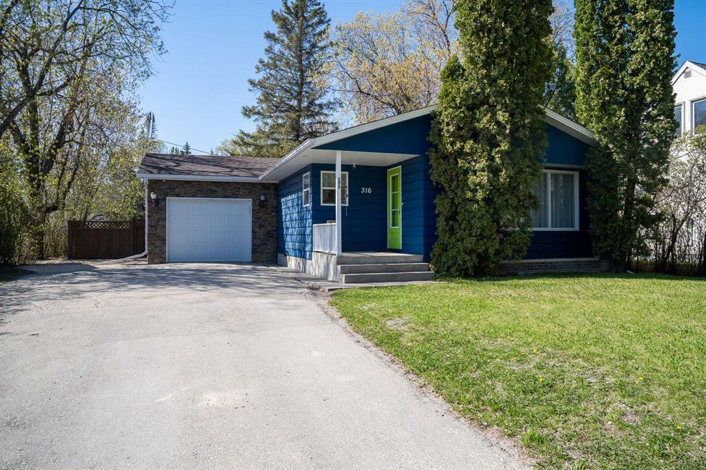 316 Kroeker Avenue  Steinbach MB R5G 0H2 photo