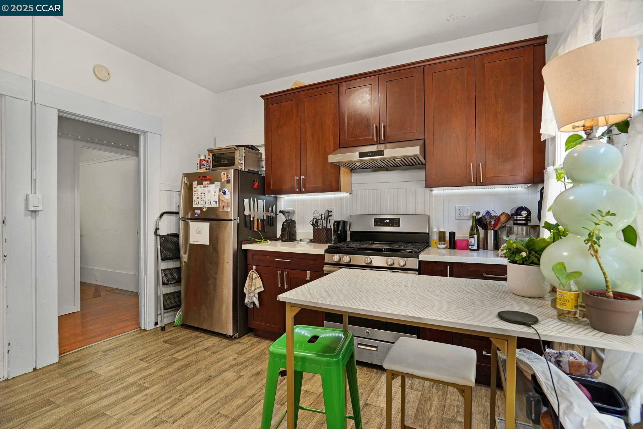 Property Photo: 2006 Parker St CA 94704