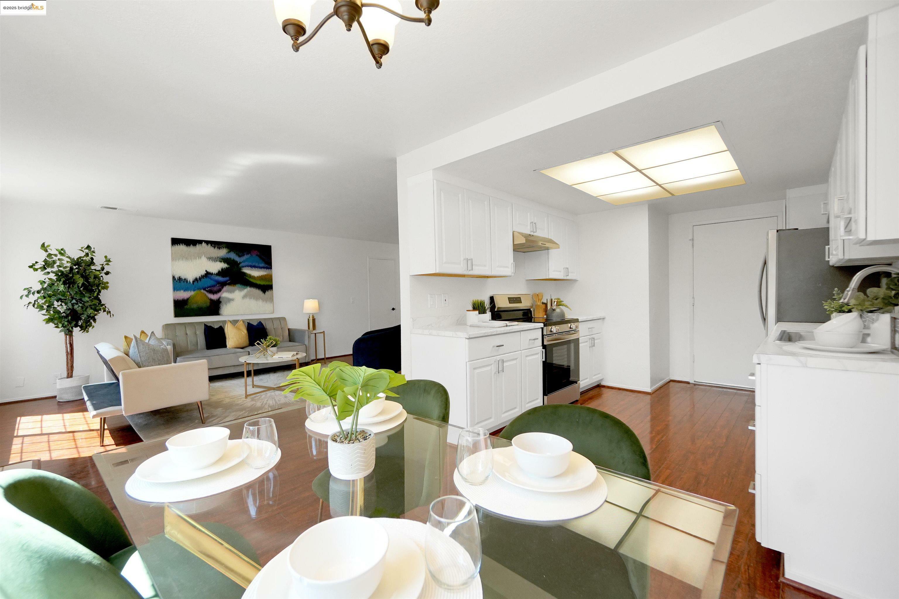 Property Photo:  25322 Ironwood Ct  CA 94545 