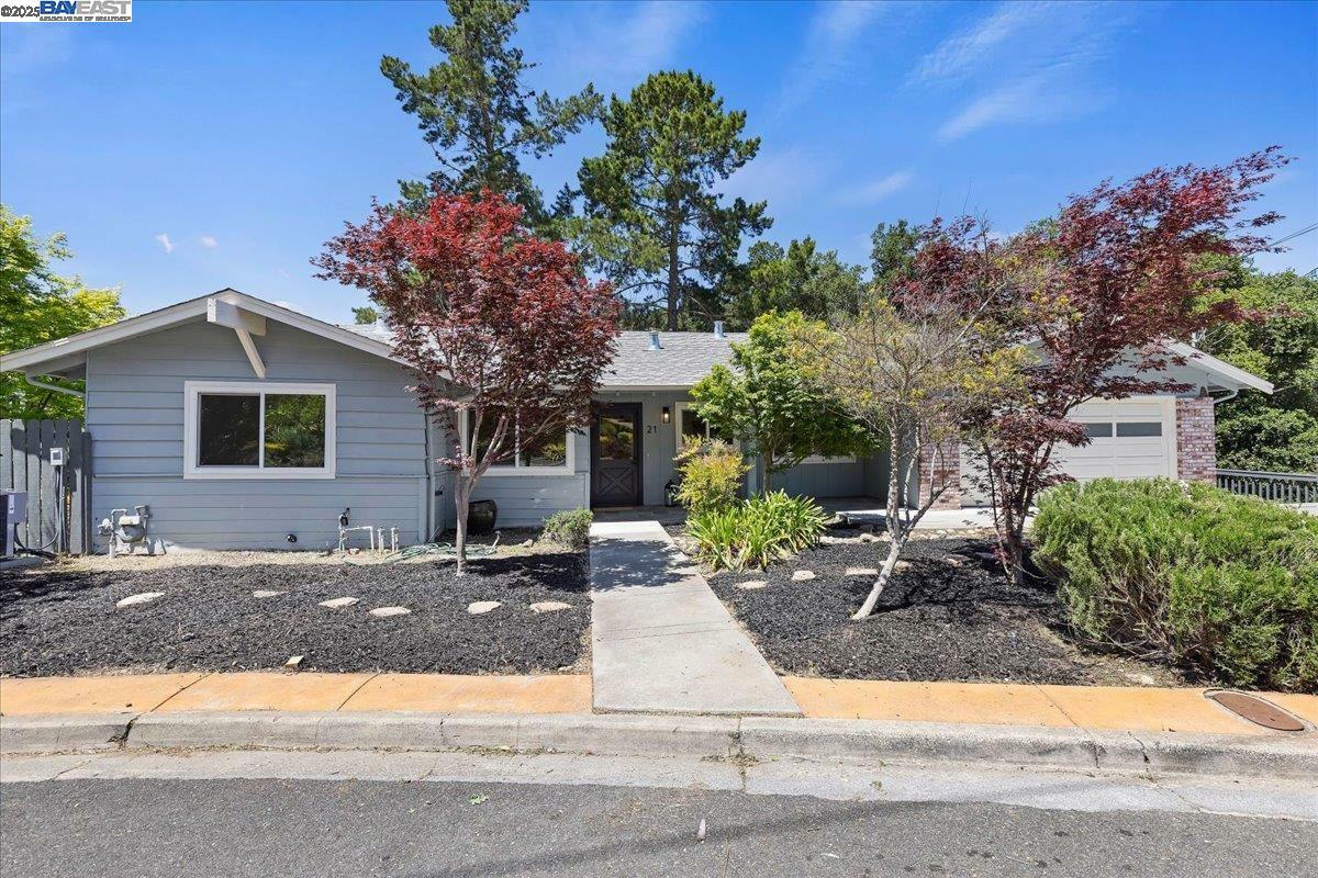 21 Muth Dr  Orinda CA 94563 photo