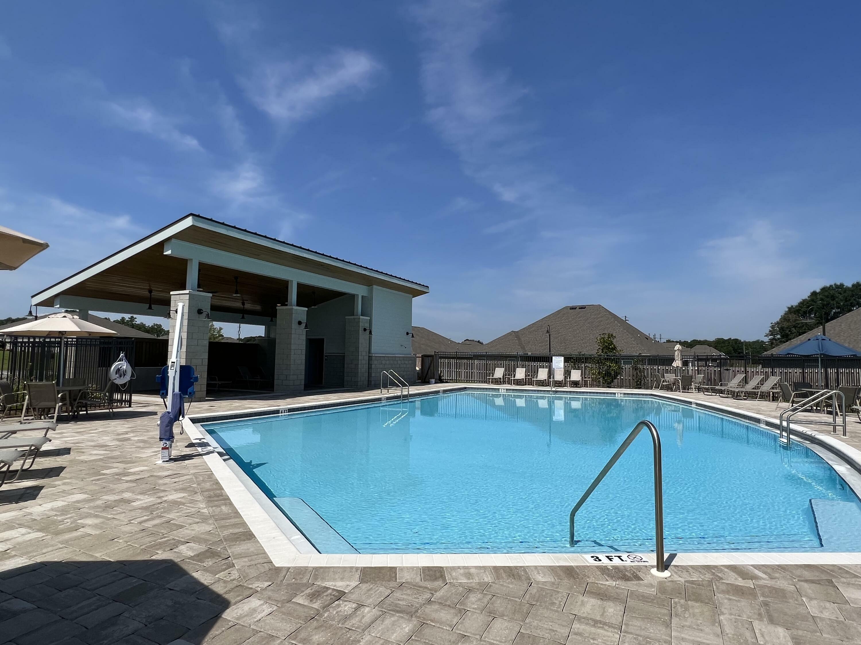 Property Photo: 4416 Marine Loop FL 32539