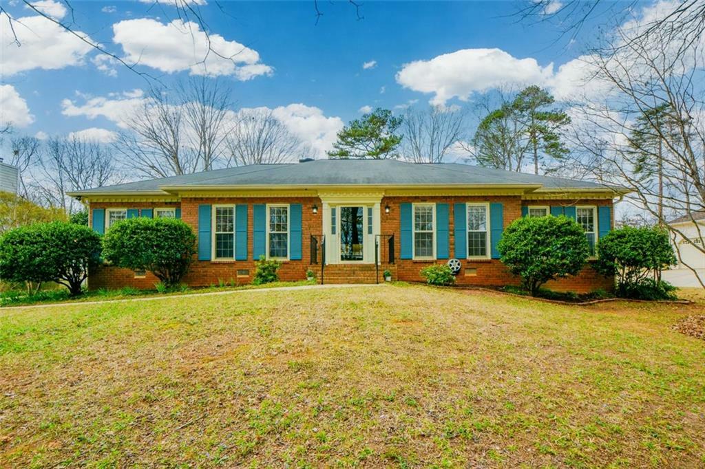 Property Photo: 118 Heritage Way GA 30269