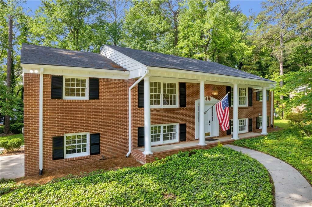 Property Photo: 4331 E Kings Point Circle GA 30338