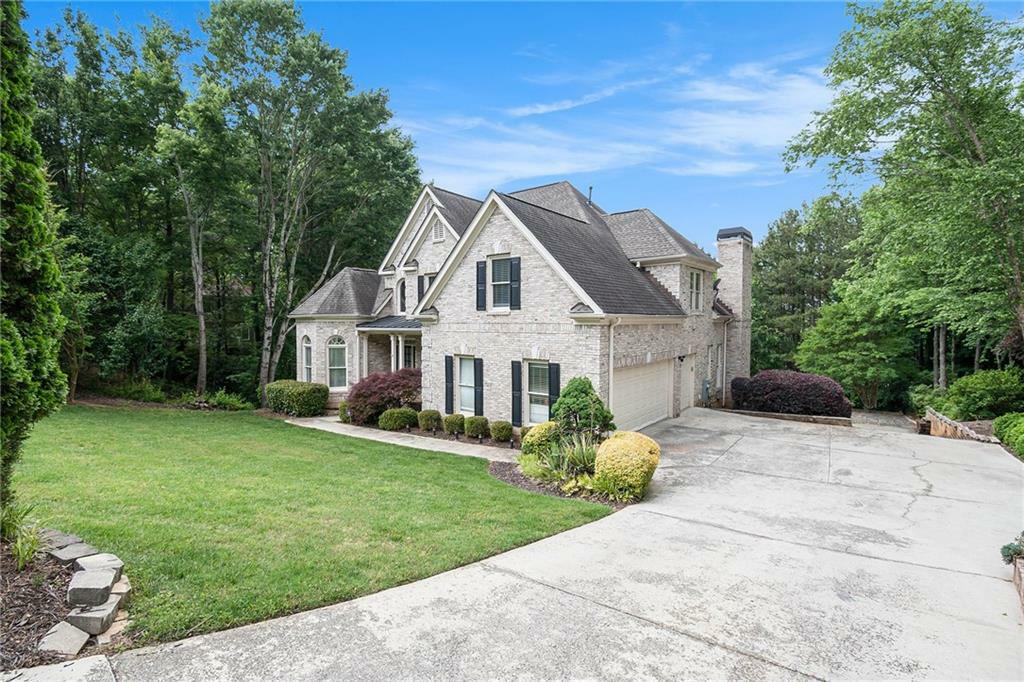 Property Photo: 1640 Settindown Drive GA 30075