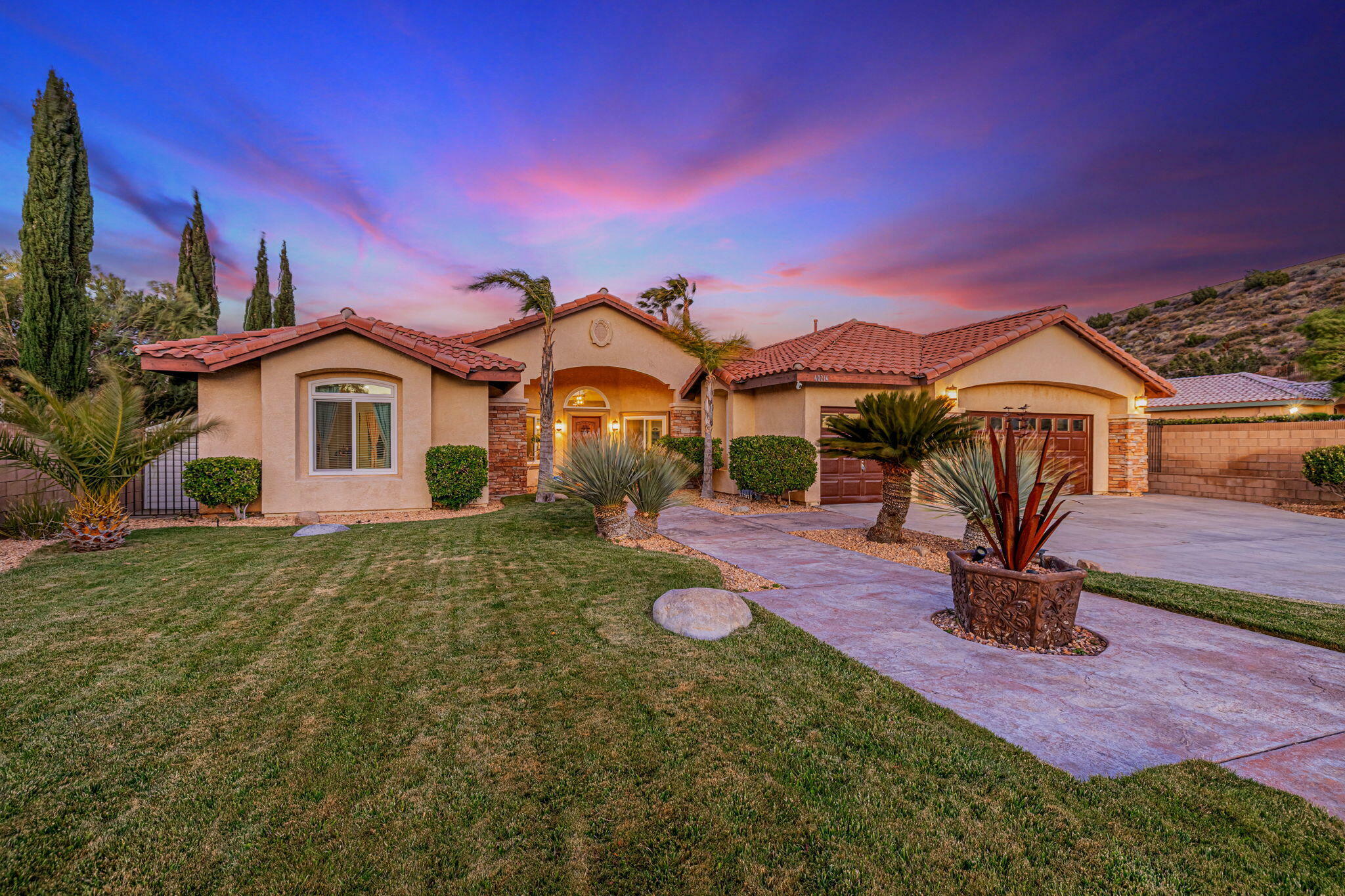 Property Photo: 40214 Jacinto Way CA 93551