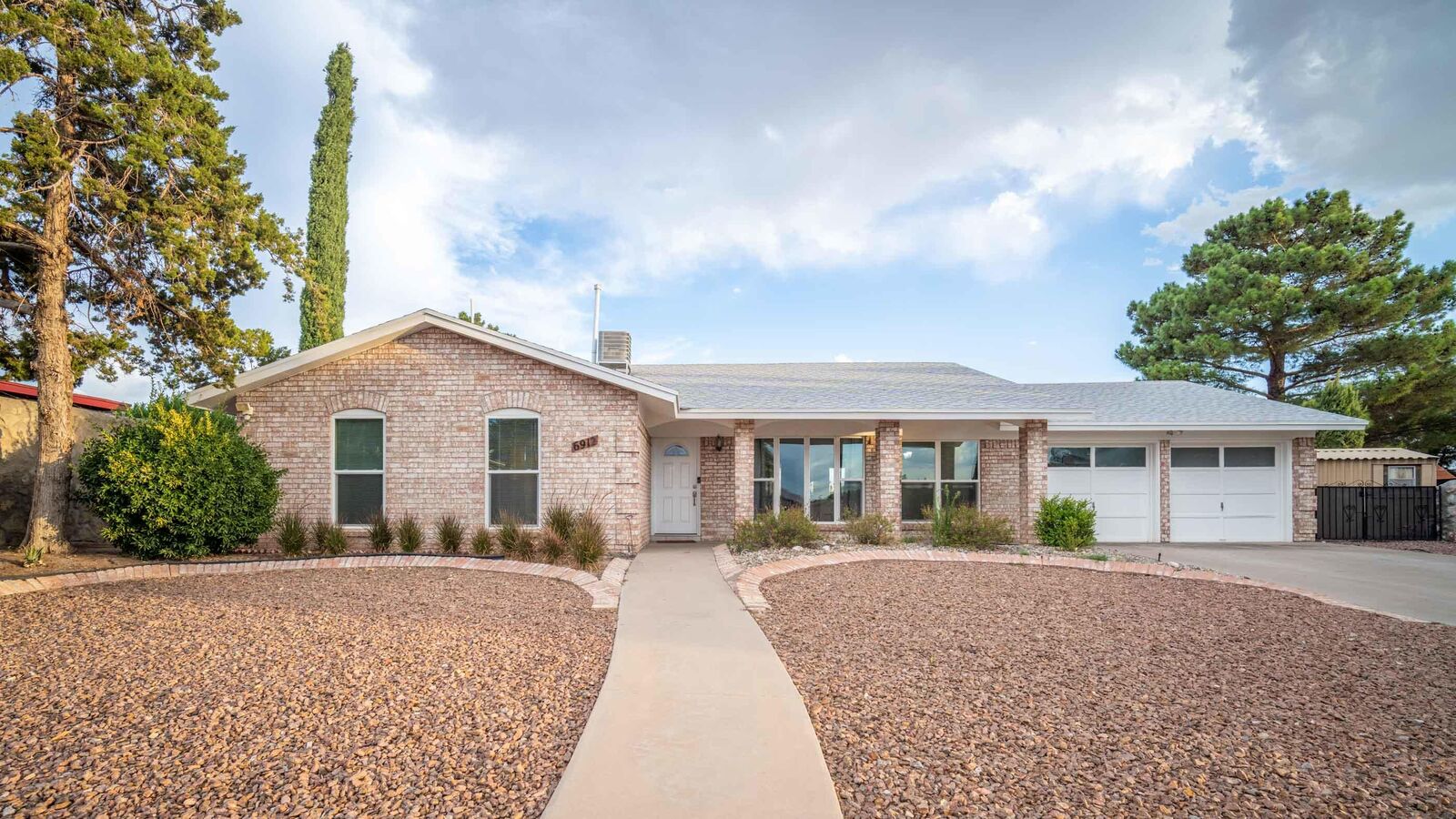 Property Photo: 6912 La Cadena Drive TX 79912