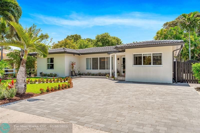 Property Photo:  1616 NE 6th St  FL 33304 