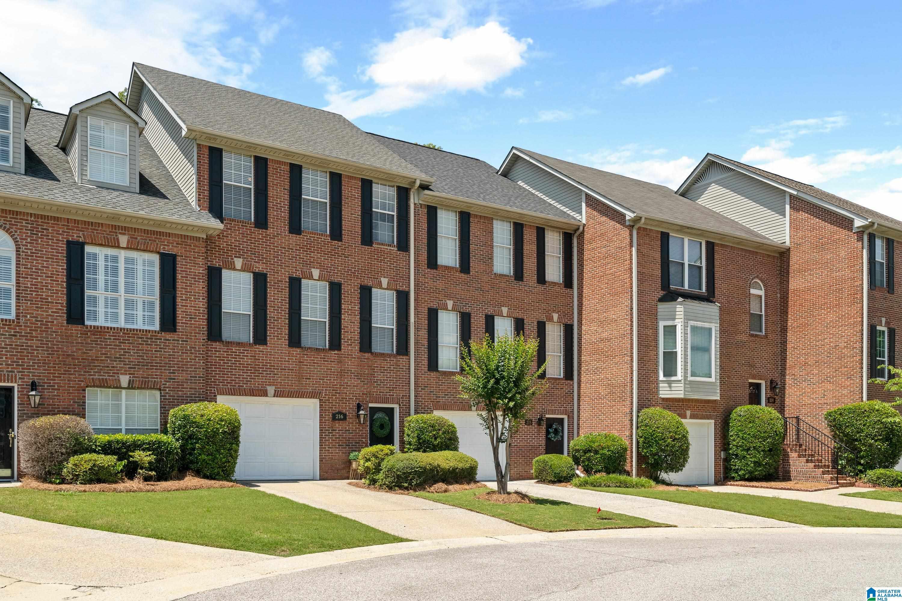 Property Photo: 216 Meadow Croft Circle AL 35242