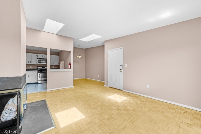 21 Fisher Dr  Franklin Twp. NJ 08823 photo