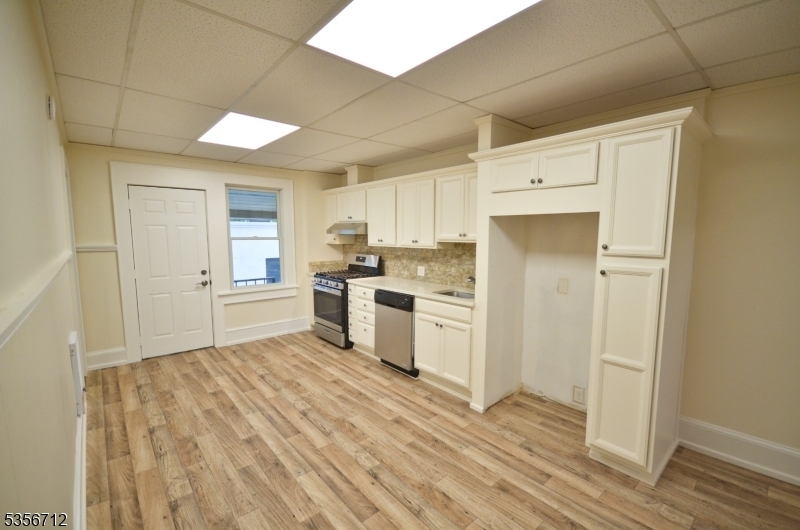 Property Photo: 78 Park Ave 2A NJ 07901