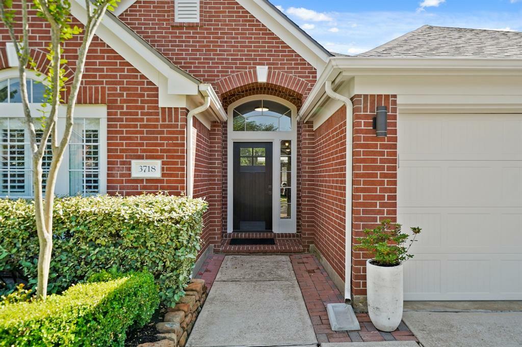 Property Photo: 3718 Paigewood Drive TX 77584