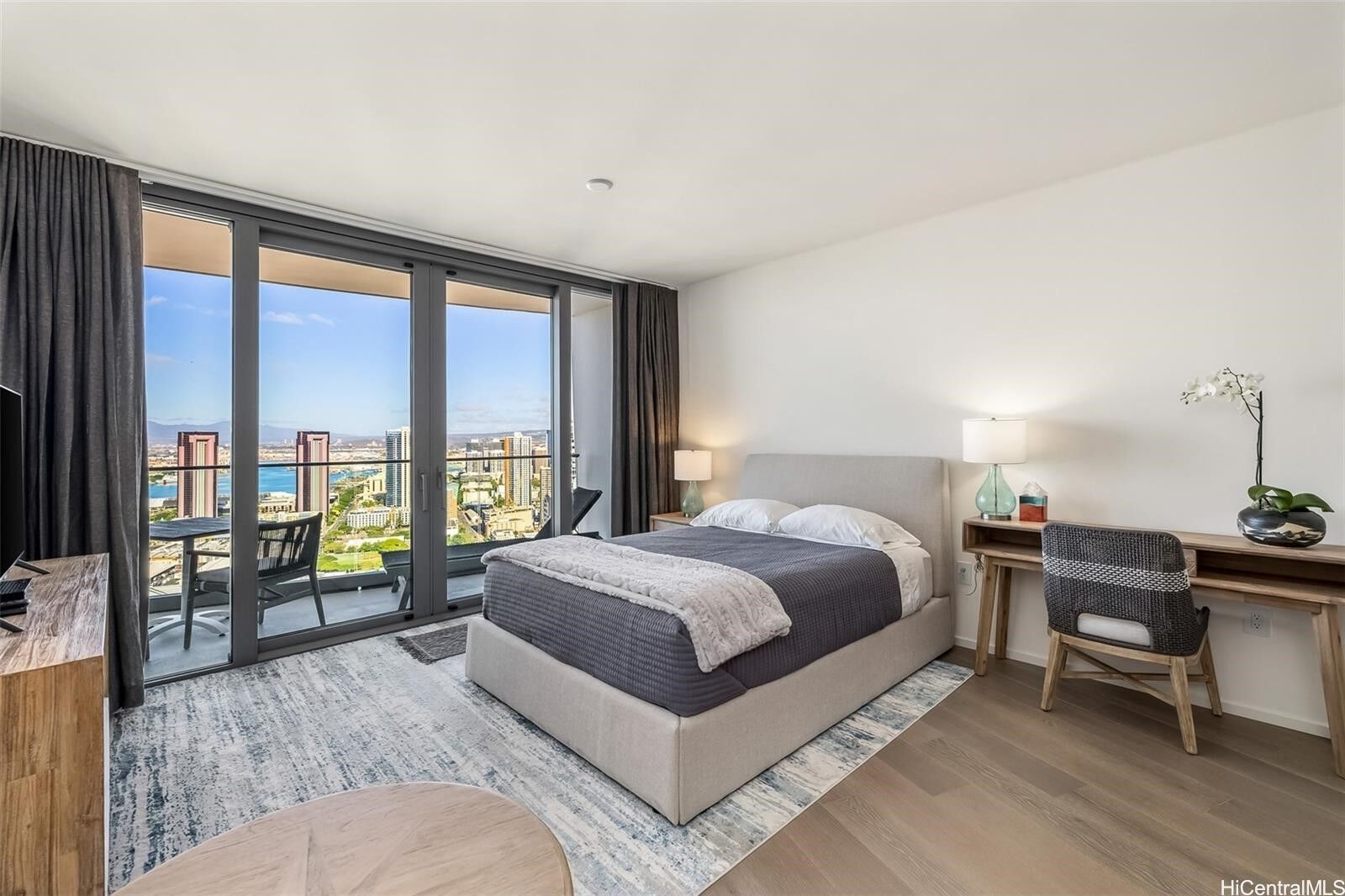 Property Photo:  1000 Auahi Street 3809  HI 96814 
