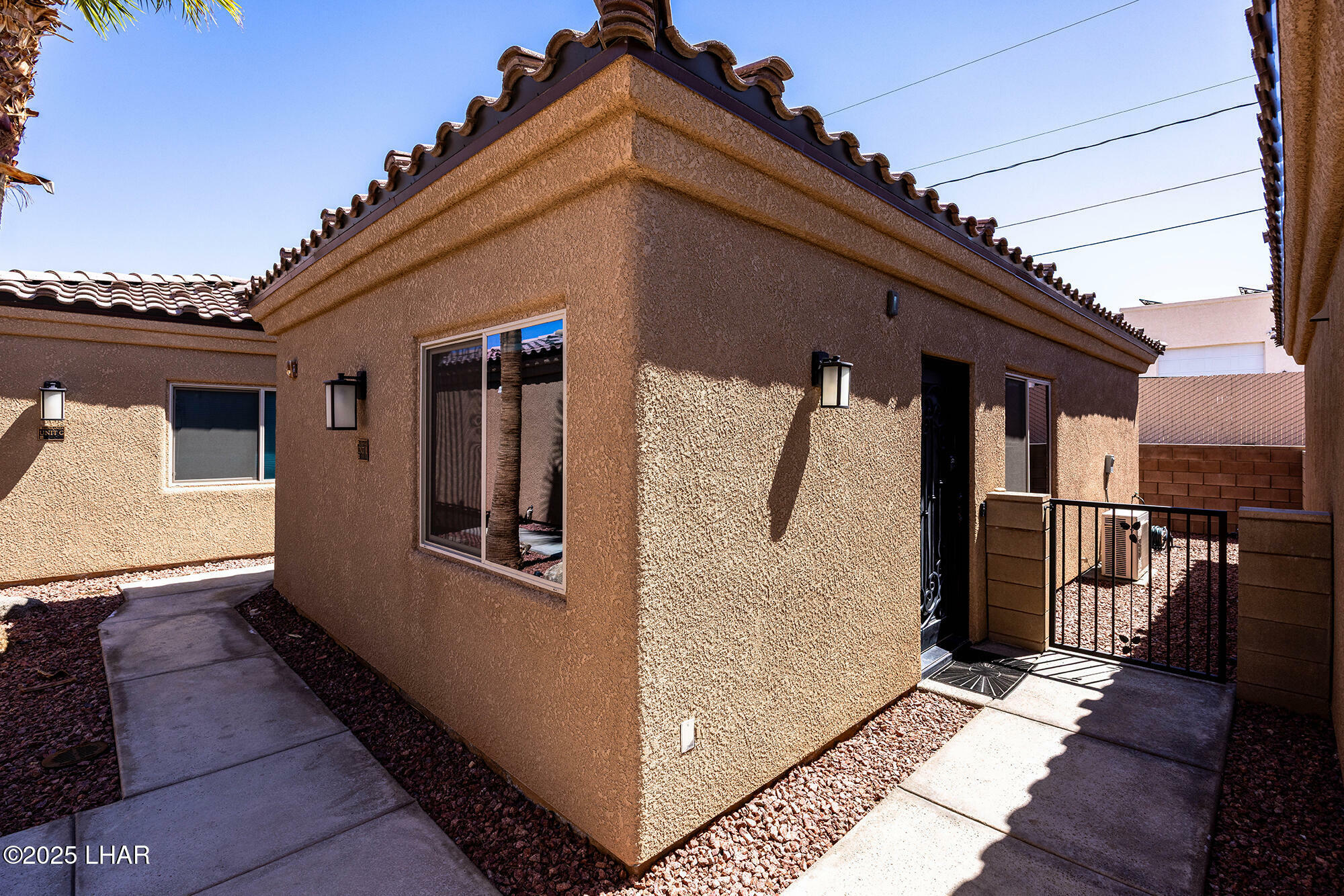 Property Photo: 490 Lake Havasu Ave I AZ 86403