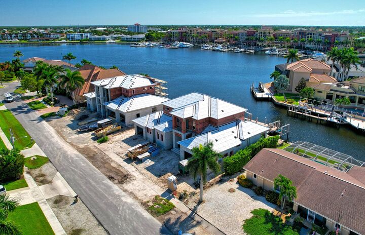 Property Photo: 641 Dorando Court FL 34145