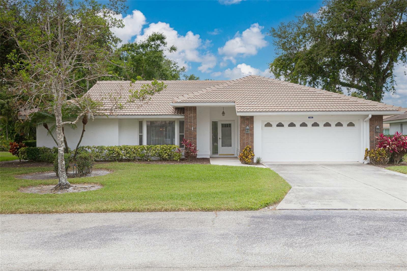 Property Photo: 5812 Garden Lakes Majestic FL 34203