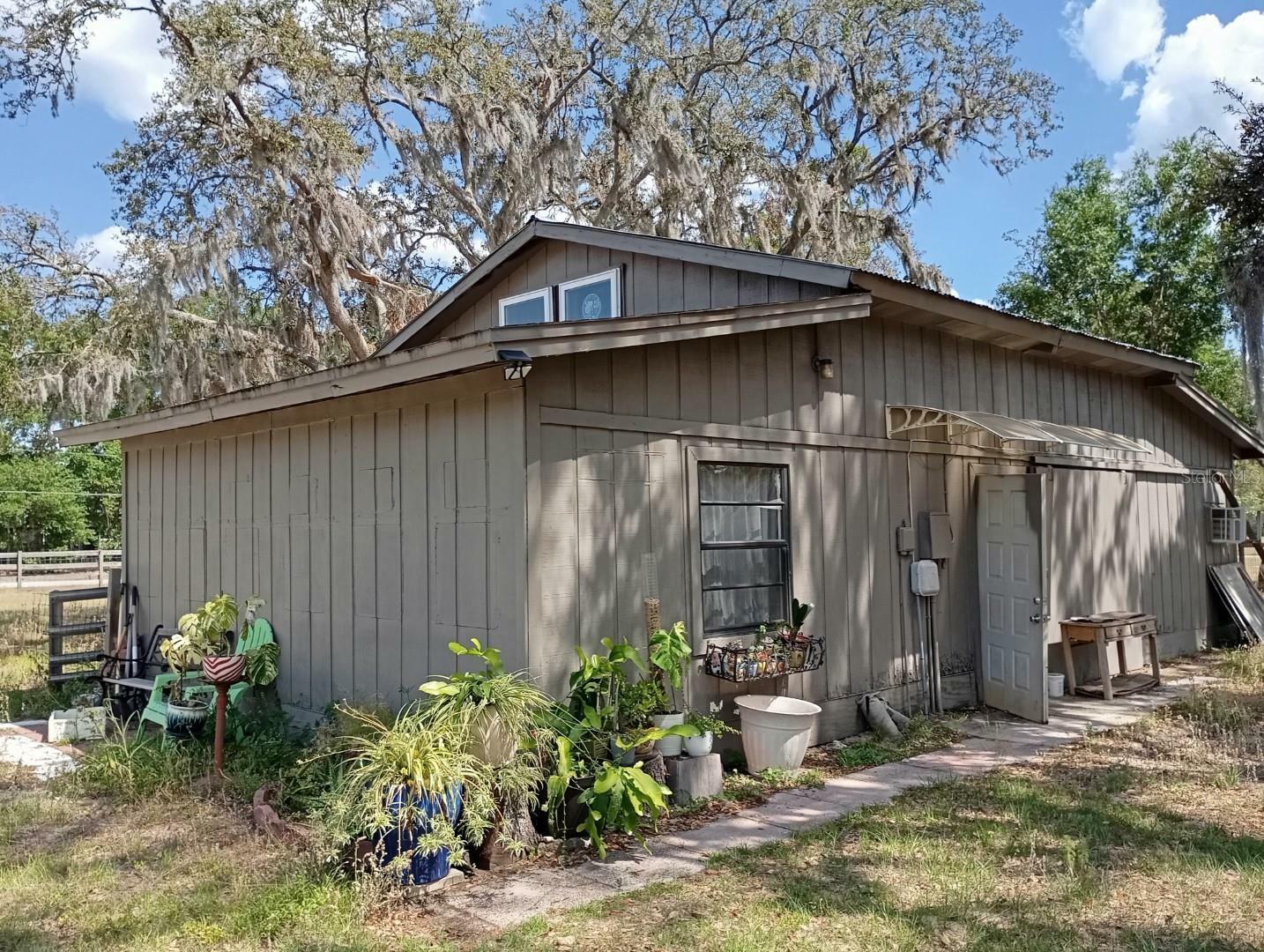 Property Photo: 3607 Ranch Road FL 33596