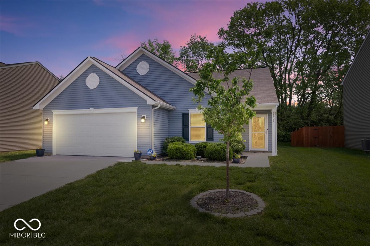 Property Photo: 6333 Pinebark Place IN 46217