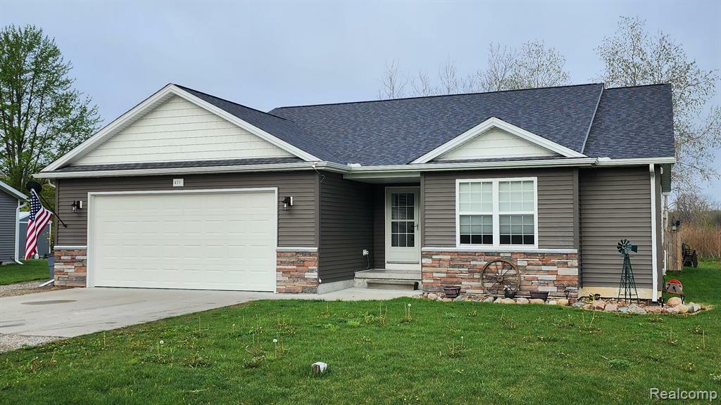 Property Photo: 621 Range Road MI 48074 3905