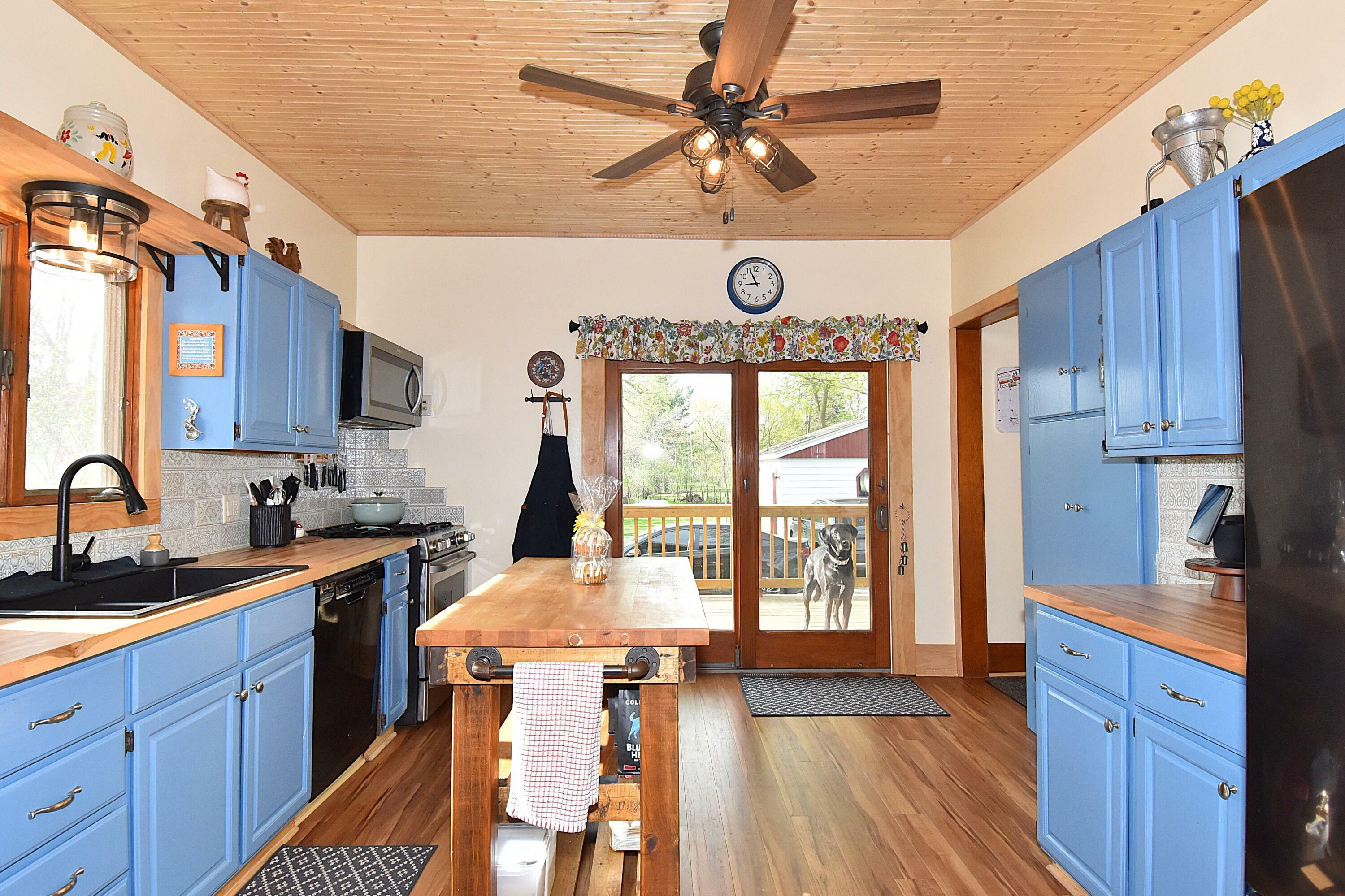Property Photo: 549 W College Ave WI 53186