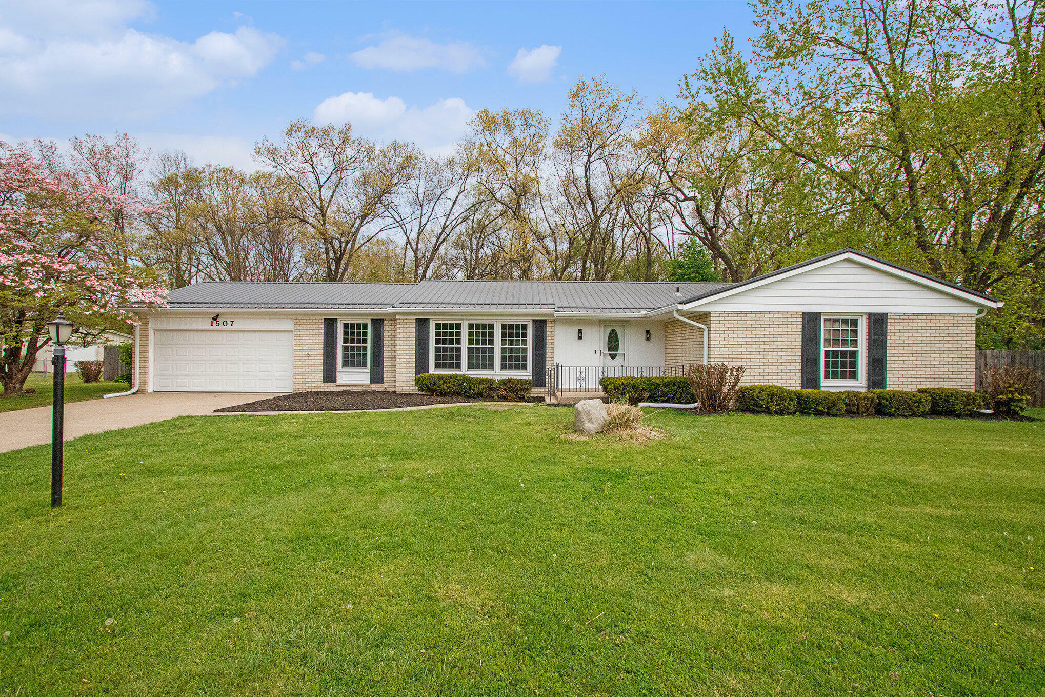 Property Photo: 1507 Pinehurst Lane MI 49120