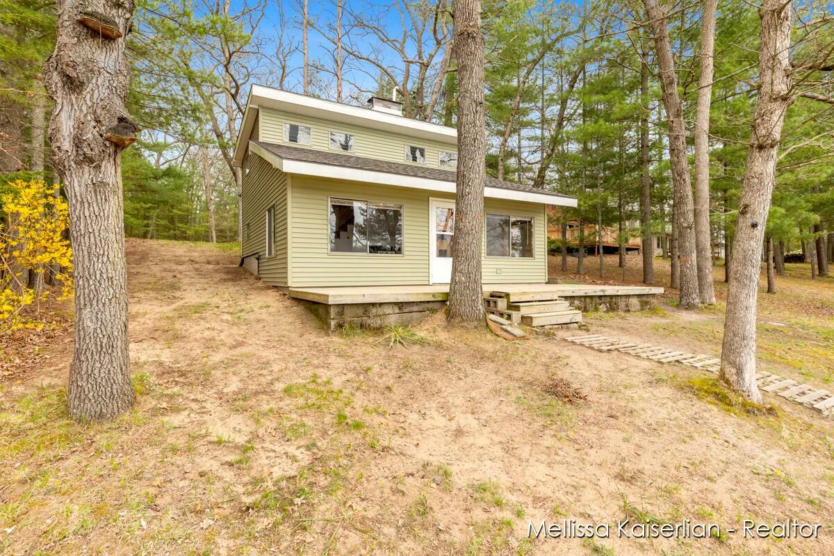 Property Photo: 105 S Emerson Drive MI 49402