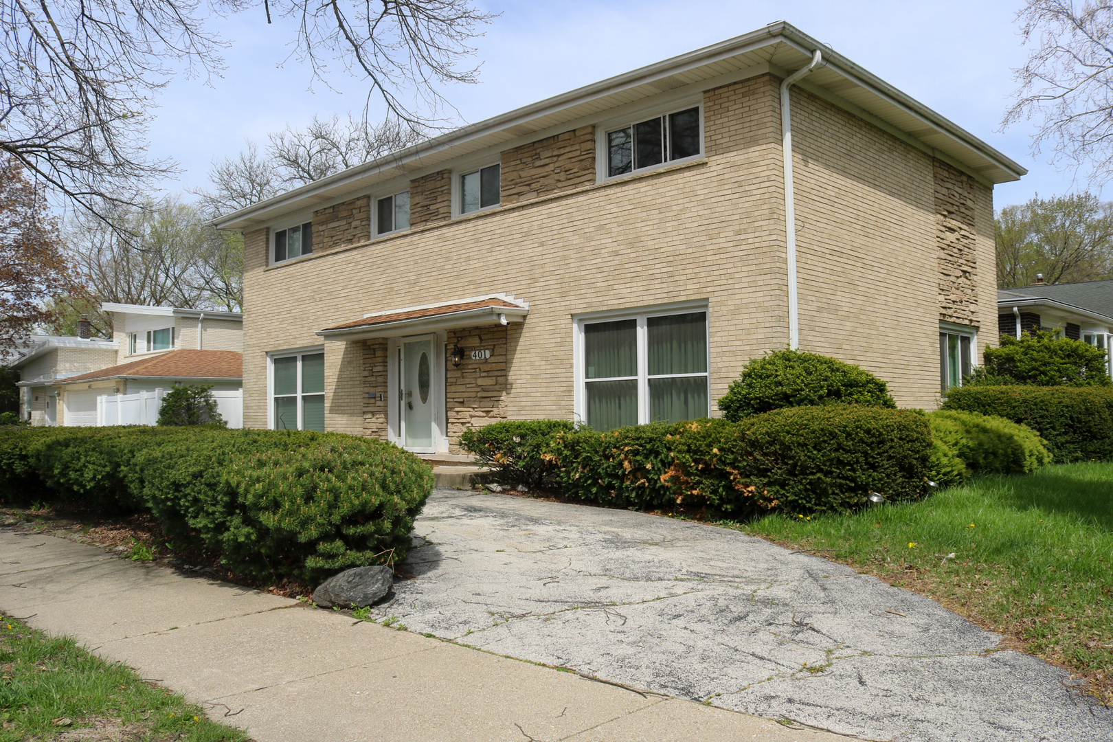 Property Photo: 401 Dewey Avenue IL 60202