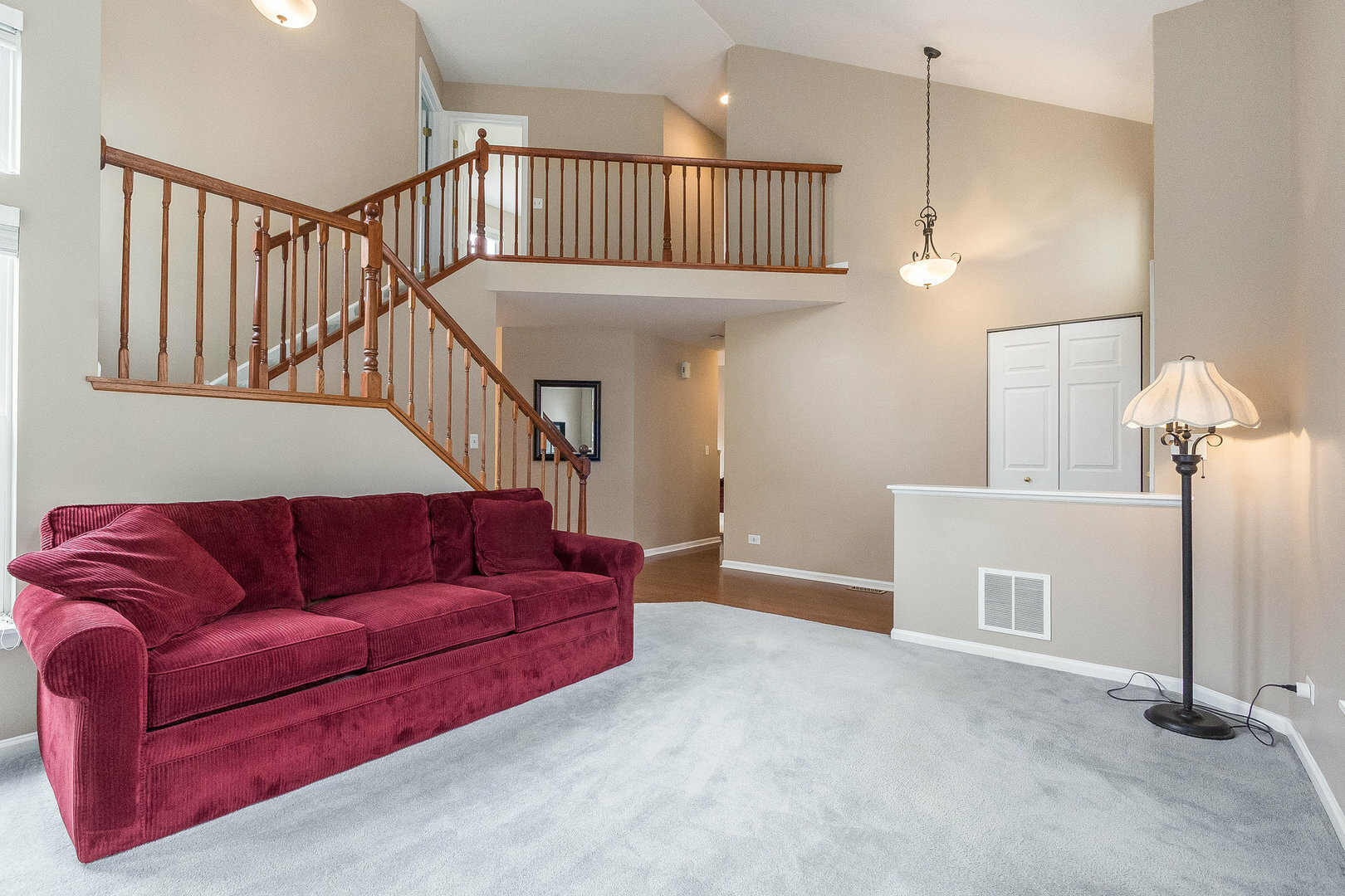 Property Photo: 11 Cobbler Court IL 60177