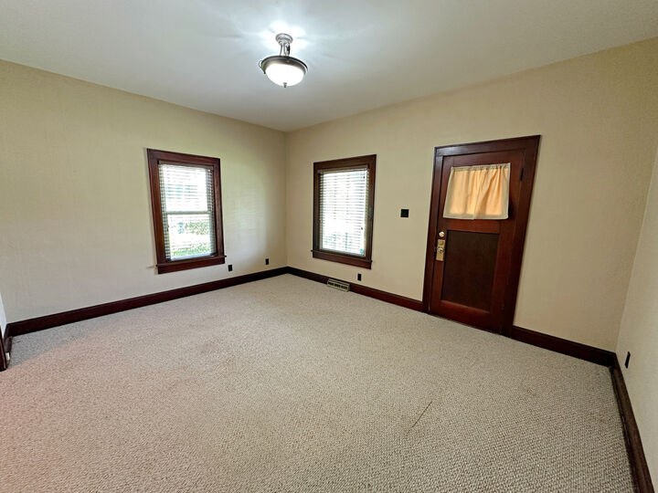 Property Photo: 1105 Oakley Avenue IL 61364