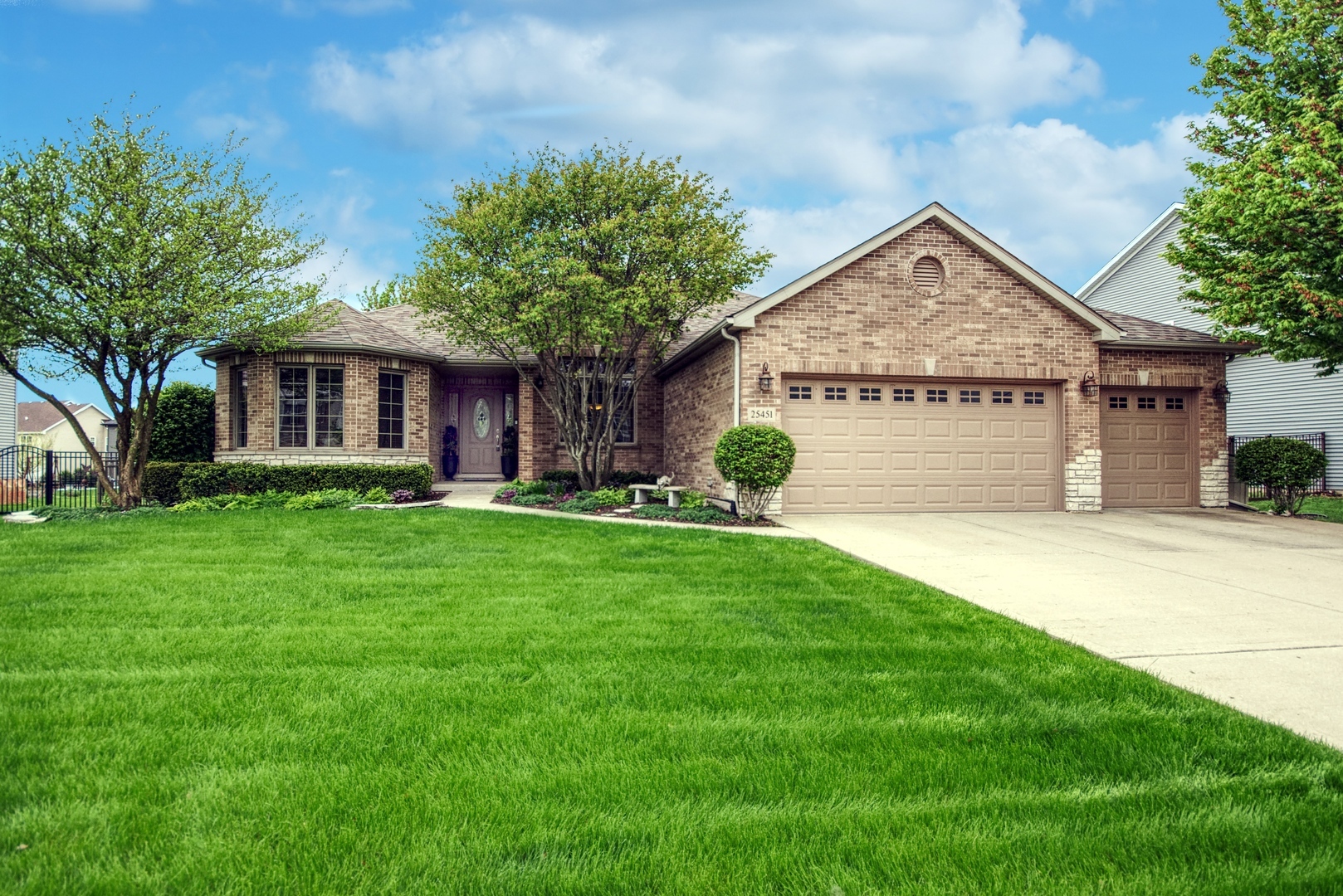 25451 Regent Boulevard  Shorewood IL 60404 photo