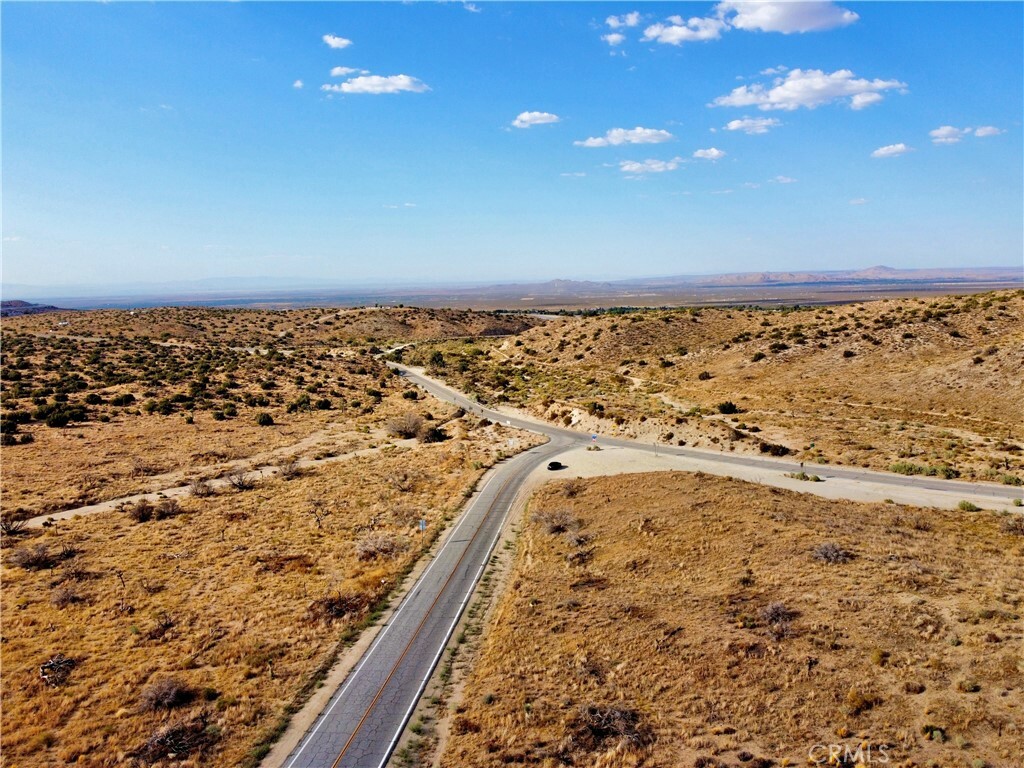 Property Photo: 13 Longview Road CA 93553