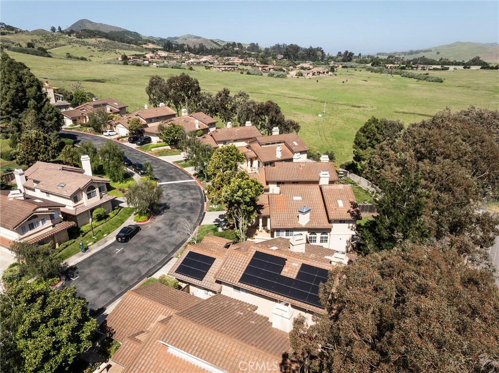 Property Photo:  744 Clearview Ln  CA 93405 