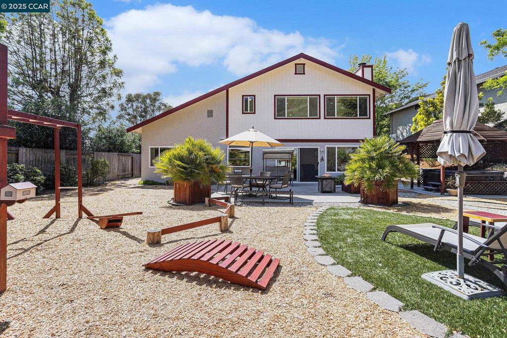 Property Photo:  908 Rose Dr  CA 94510 