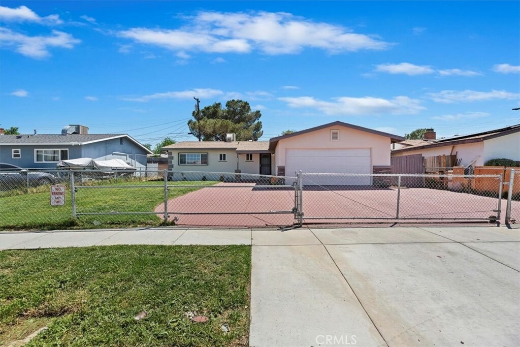 Property Photo: 828 W Avenue J12 CA 93534