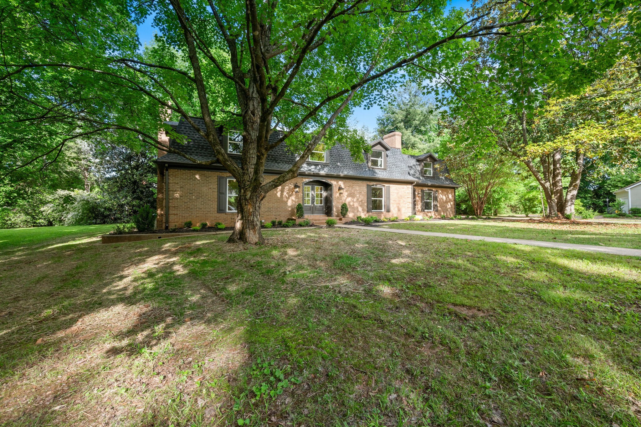 Property Photo: 1311 Halifax Ct TN 37130