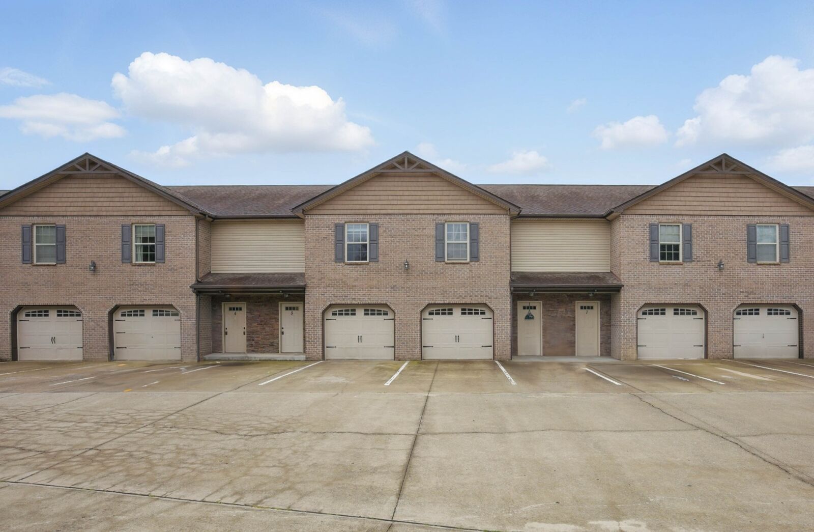 Property Photo:  850 Tracy Ln 5  TN 37040 