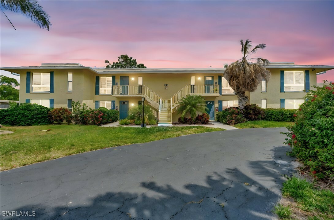 Property Photo: 300 Palm Drive 402 FL 34112
