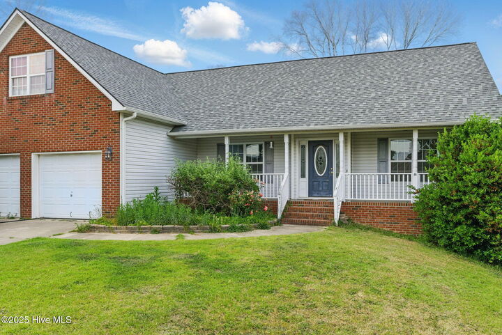 Property Photo: 71 Havistock Court NC 28326