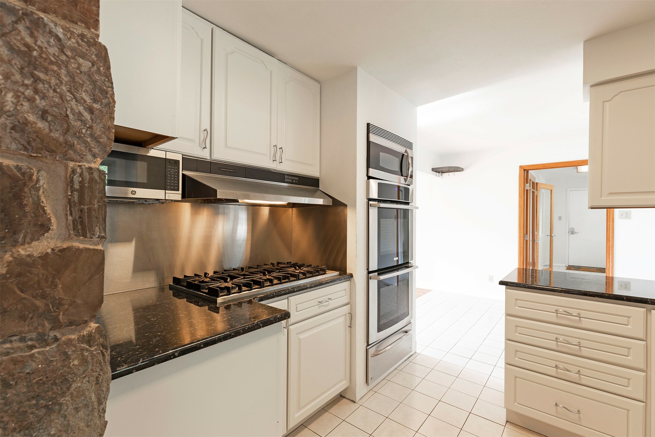 Property Photo:  411 W River Road  MT 59840 