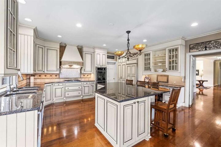 2286 Pinecrest  Harbor Springs MI 49740 photo