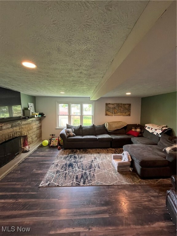 Property Photo: 14 E Oakland Boulevard OH 44471
