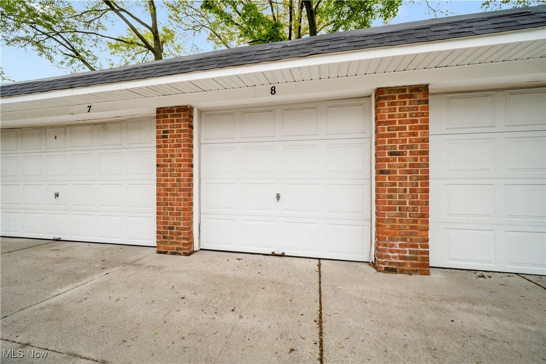 Property Photo: 2401 Euclid Hts Boulevard 1 - A OH 44106