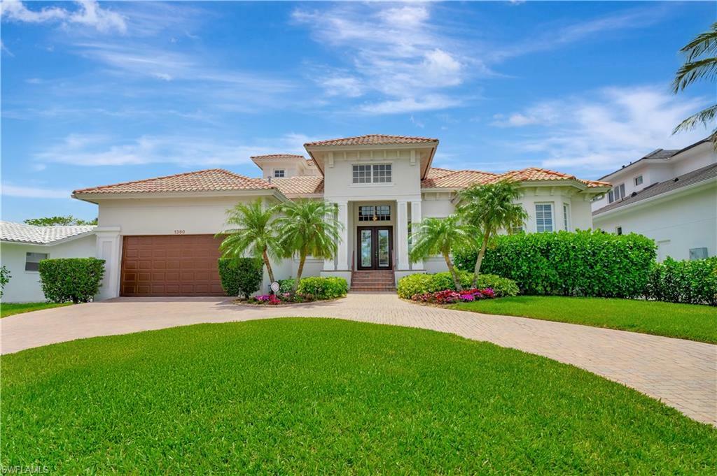 Property Photo: 1380 Marlin Dr FL 34102