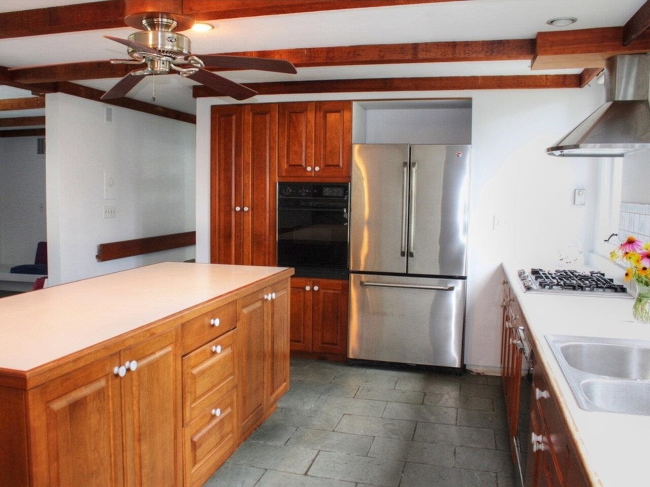 Property Photo: 52 Cliff Street VT 05401