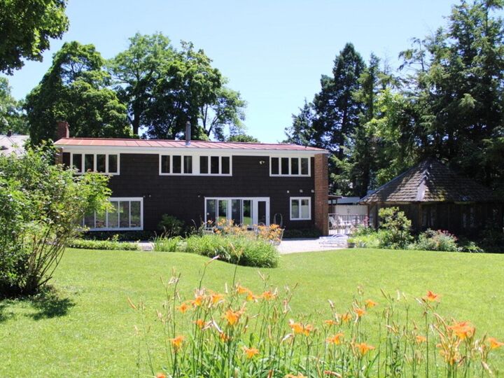 Property Photo:  52 Cliff Street  VT 05401 